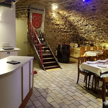 Beim Schloss Michel Lauda-Koenigshofen